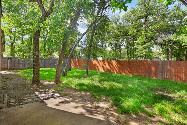 1109 Pine Ridge Drive, Azle, TX 76020