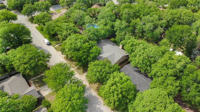1109 Pine Ridge Drive, Azle, TX 76020