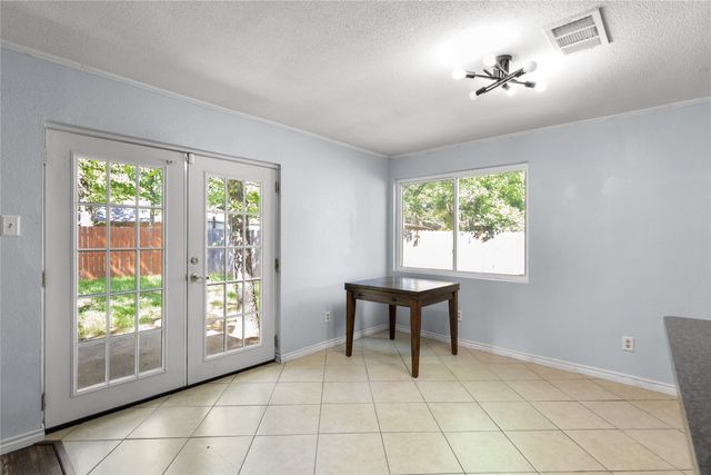 1109 Pine Ridge Drive, Azle, TX 76020