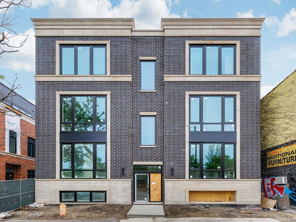 6911 N WESTERN Avenue 1N, Chicago, IL 60645