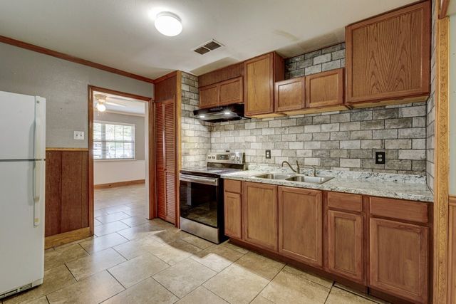 8710 Cardella Avenue, Dallas, TX 75217
