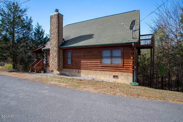 2525 Fleming Way, Sevierville, TN 37876