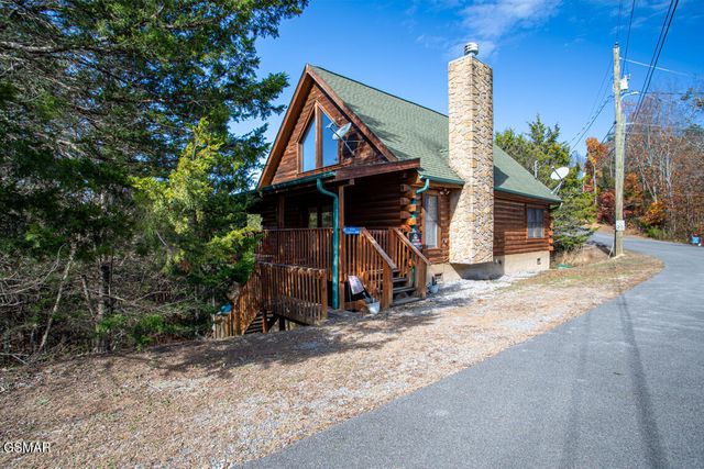 2525 Fleming Way, Sevierville, TN 37876