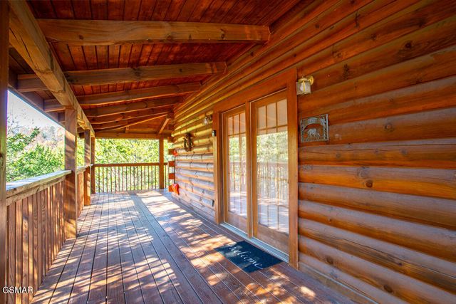 2525 Fleming Way, Sevierville, TN 37876