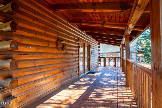 2525 Fleming Way, Sevierville, TN 37876