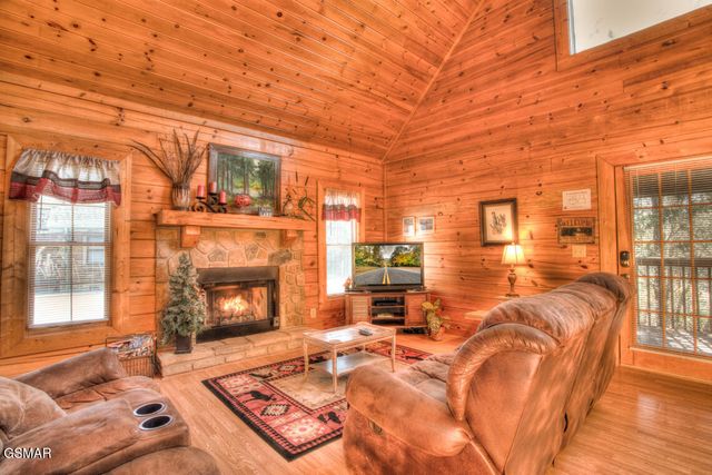 2525 Fleming Way, Sevierville, TN 37876