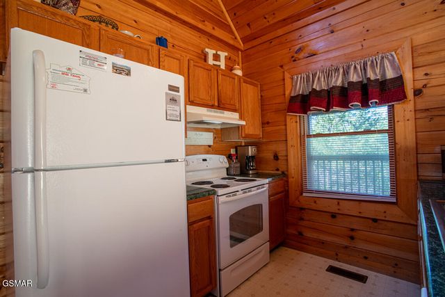 2525 Fleming Way, Sevierville, TN 37876