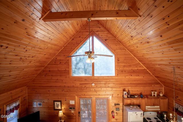 2525 Fleming Way, Sevierville, TN 37876