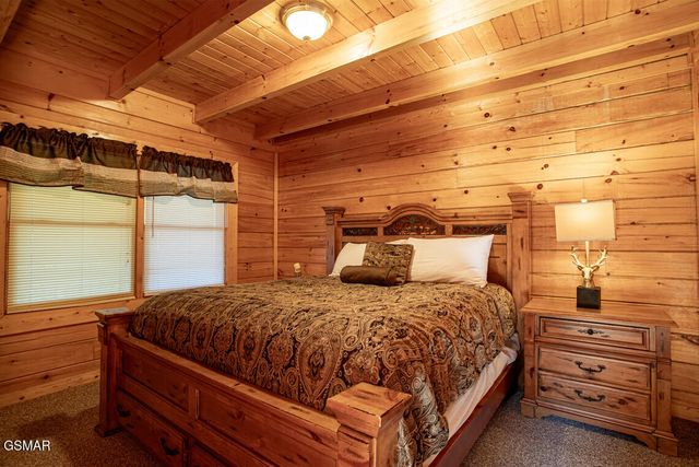 2525 Fleming Way, Sevierville, TN 37876