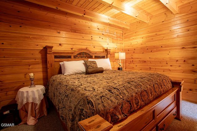 2525 Fleming Way, Sevierville, TN 37876