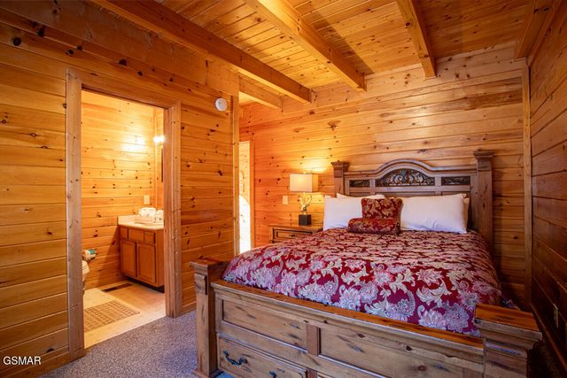 2525 Fleming Way, Sevierville, TN 37876