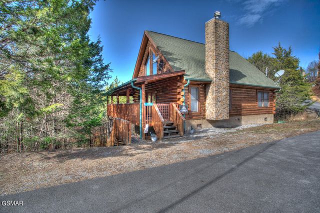 2525 Fleming Way, Sevierville, TN 37876