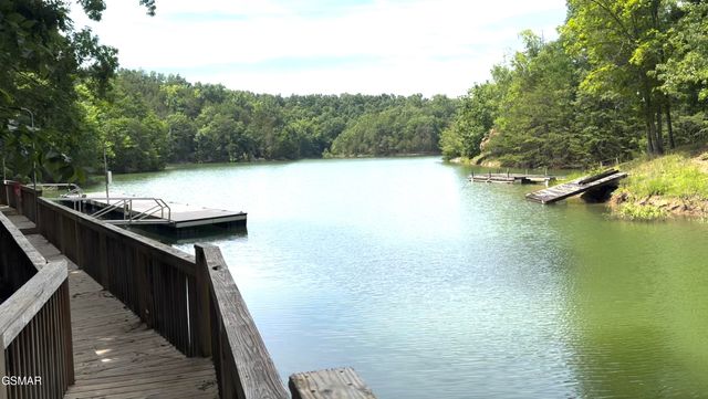 2525 Fleming Way, Sevierville, TN 37876