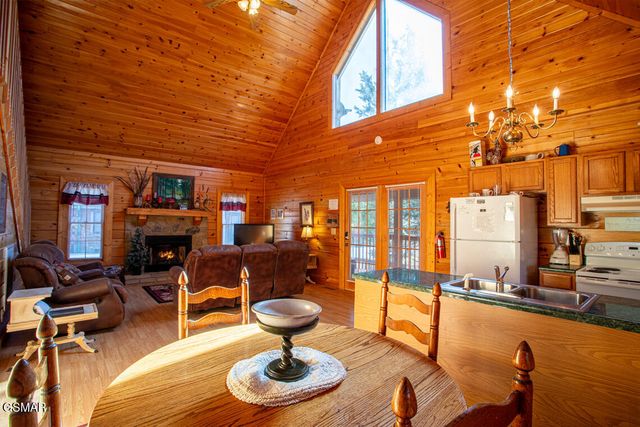 2525 Fleming Way, Sevierville, TN 37876