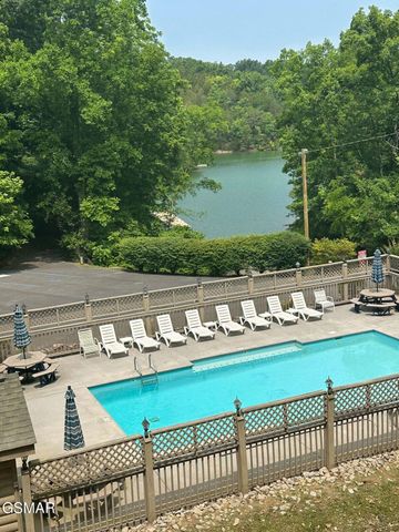 2525 Fleming Way, Sevierville, TN 37876