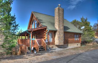 2525 Fleming Way, Sevierville, TN 37876