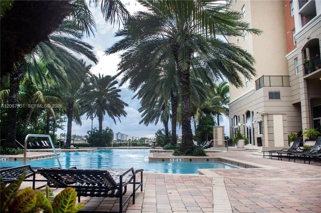 17150 N Bay Road 2512, Sunny Isles Beach, FL 33160