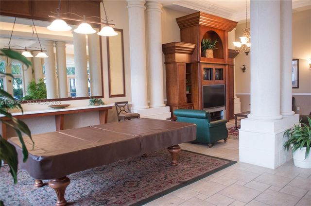 17150 N Bay Road 2512, Sunny Isles Beach, FL 33160