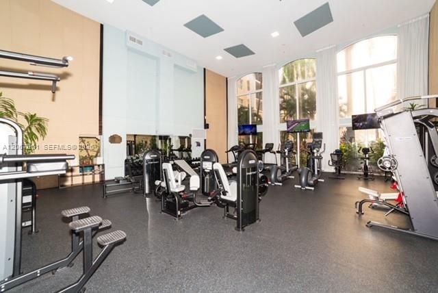 17150 N Bay Road 2512, Sunny Isles Beach, FL 33160