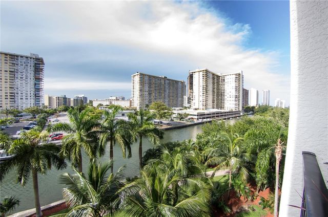 17150 N Bay Road 2512, Sunny Isles Beach, FL 33160