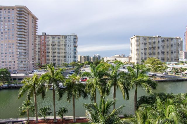 17150 N Bay Road 2512, Sunny Isles Beach, FL 33160