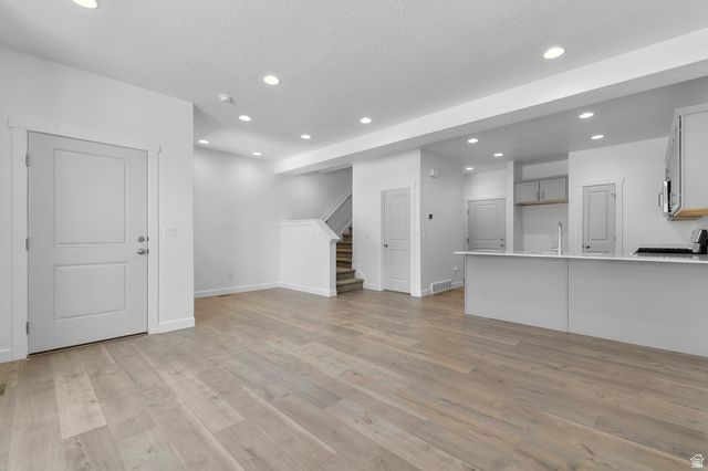 6641 N SALTY RIVER LN, Eagle Mountain, UT 84005