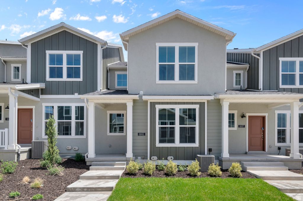 6641 N SALTY RIVER LN, Eagle Mountain, UT 84005