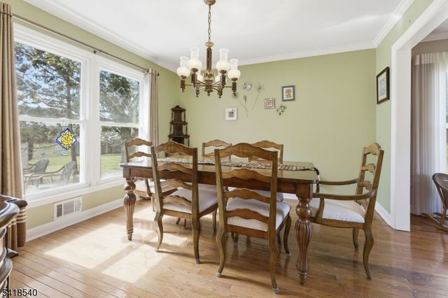 29 Alexandria Dr, Manalapan Twp., NJ 07726