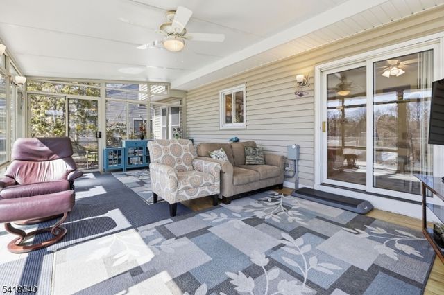 29 Alexandria Dr, Manalapan Twp., NJ 07726