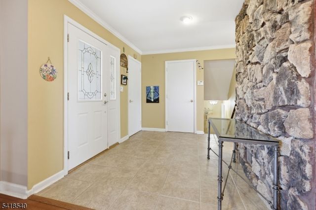 29 Alexandria Dr, Manalapan Twp., NJ 07726