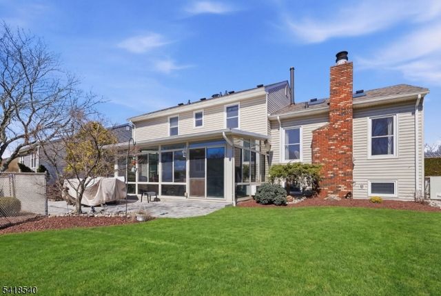 29 Alexandria Dr, Manalapan Twp., NJ 07726