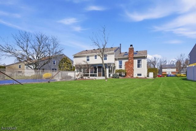 29 Alexandria Dr, Manalapan Twp., NJ 07726