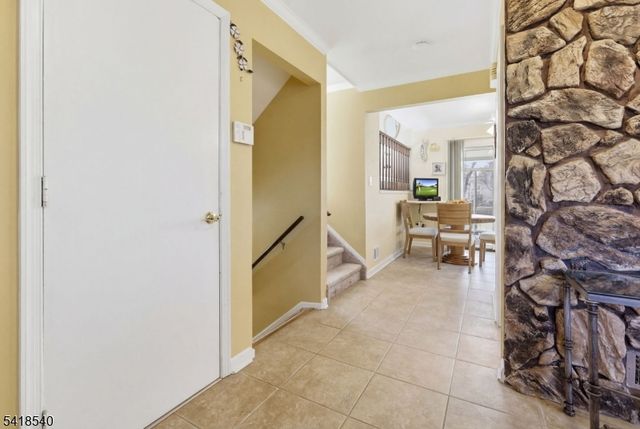 29 Alexandria Dr, Manalapan Twp., NJ 07726