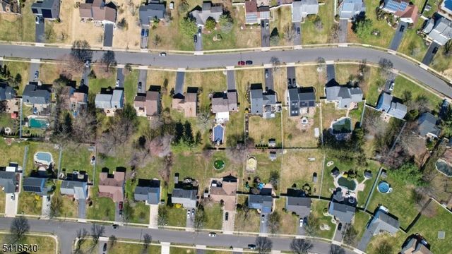 29 Alexandria Dr, Manalapan Twp., NJ 07726