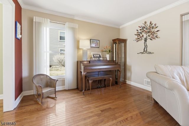 29 Alexandria Dr, Manalapan Twp., NJ 07726