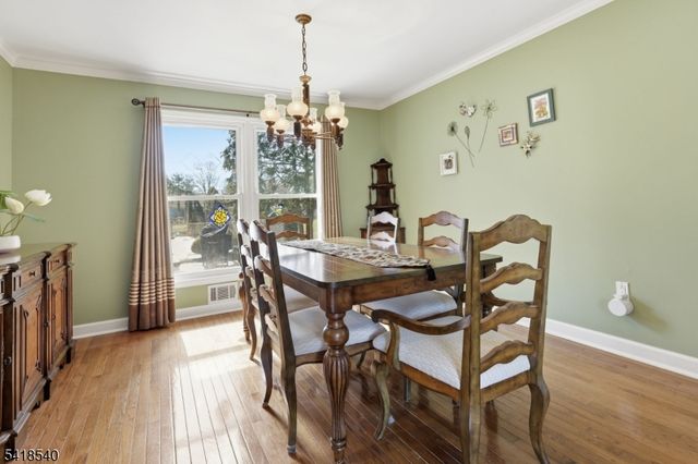 29 Alexandria Dr, Manalapan Twp., NJ 07726