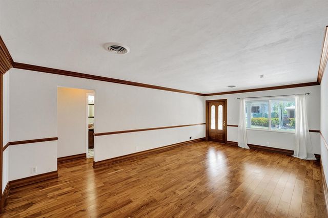 1745 NE 36TH Street, Oakland Park, FL 33334