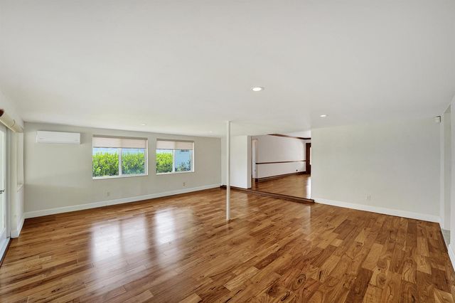 1745 NE 36TH Street, Oakland Park, FL 33334