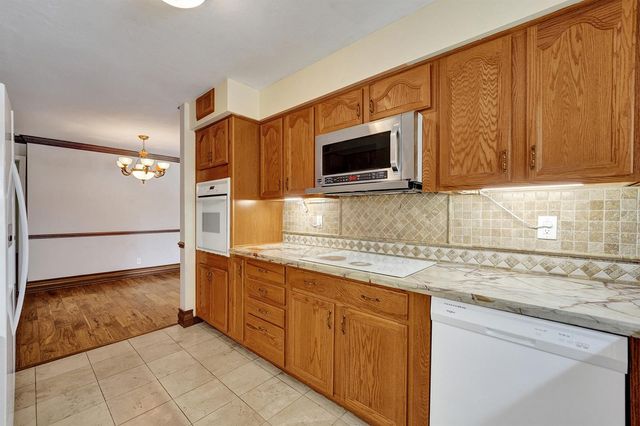1745 NE 36TH Street, Oakland Park, FL 33334