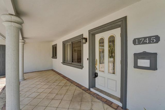 1745 NE 36TH Street, Oakland Park, FL 33334