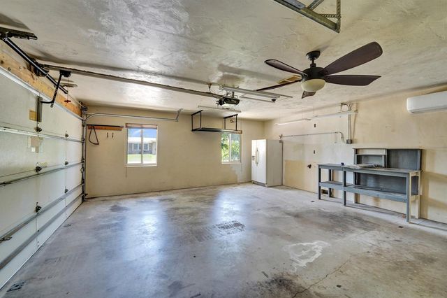 1745 NE 36TH Street, Oakland Park, FL 33334