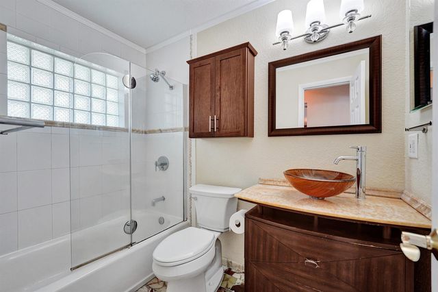 1745 NE 36TH Street, Oakland Park, FL 33334