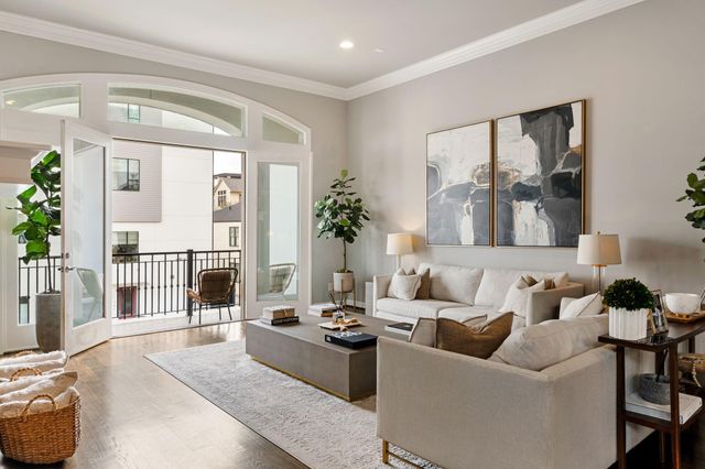 306 W Saulnier Street, Houston, TX 77019