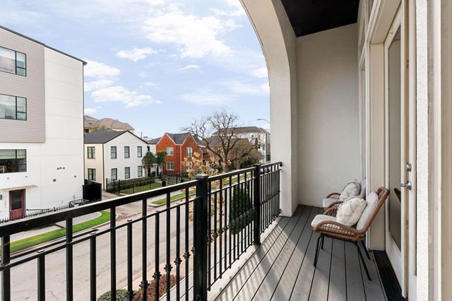 306 W Saulnier Street, Houston, TX 77019