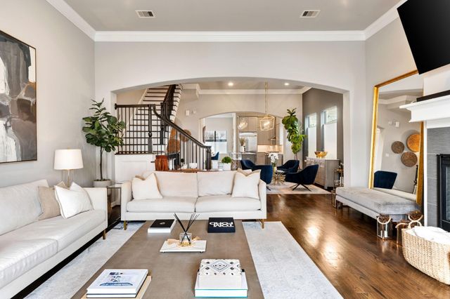 306 W Saulnier Street, Houston, TX 77019