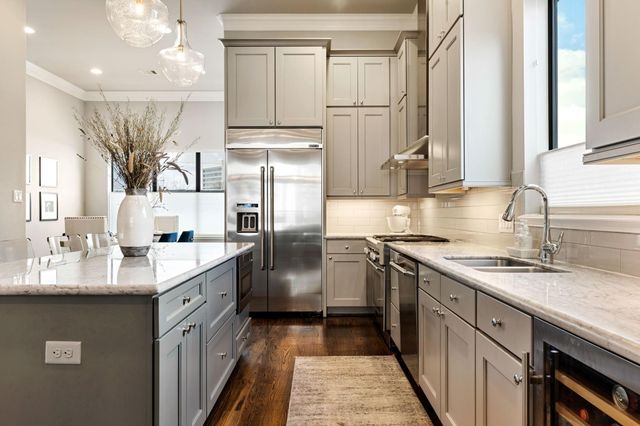 306 W Saulnier Street, Houston, TX 77019