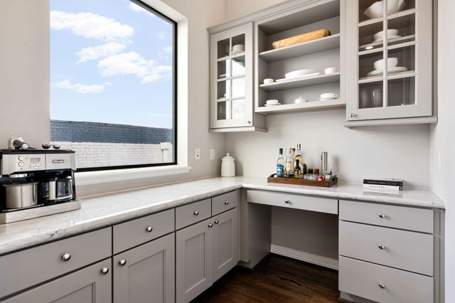 306 W Saulnier Street, Houston, TX 77019