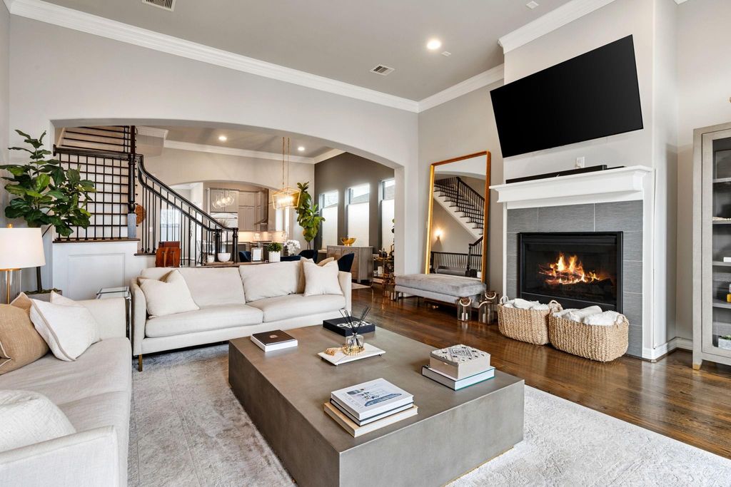 306 W Saulnier Street, Houston, TX 77019