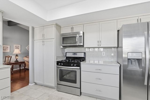 688 Montvilla Drive, Las Vegas, NV 89123