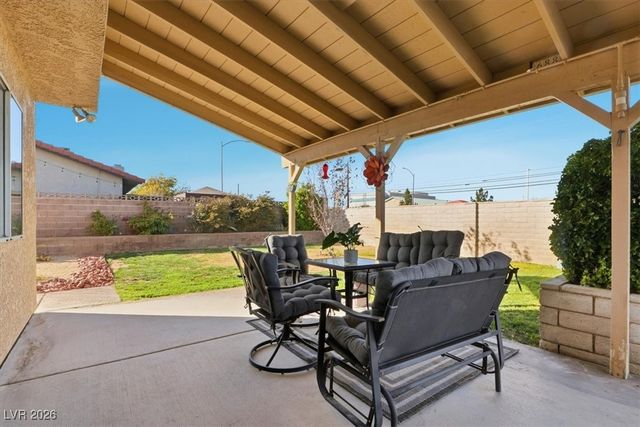 688 Montvilla Drive, Las Vegas, NV 89123